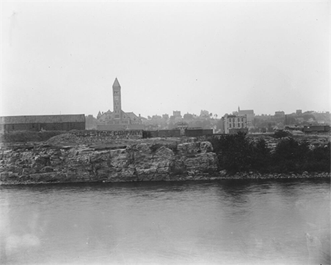 Historic photo of the quarry at the falls in black and white